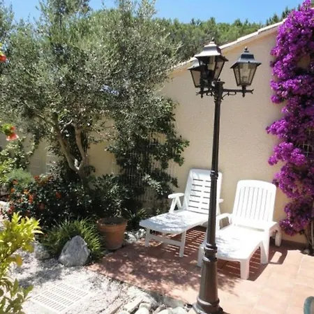 Proche Commerces Et Pavillon Très Bien équipé - 6ayg10