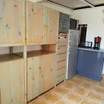 Proche Commerces Et Pavillon Tres Bien Equipe - 6ayg10