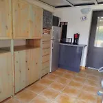 Apartment Proche Commerces Et Pavillon Tres Bien Equipe - 6ayg10