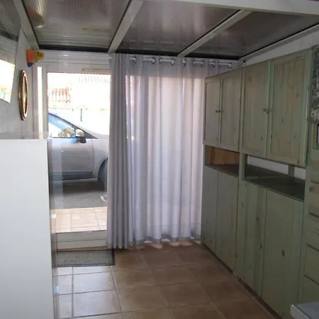 Apartment Proche Commerces Et Pavillon Tres Bien Equipe - 6ayg10 *