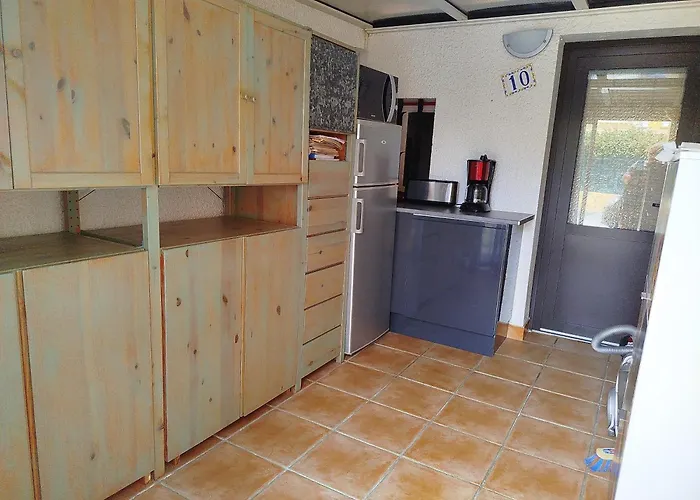 Appartement Proche Commerces Et Pavillon Tres Bien Equipe - 6ayg10