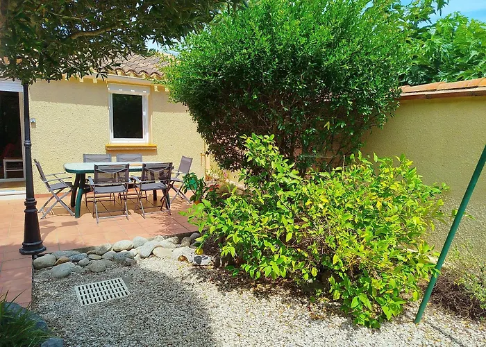 Proche Commerces Et Pavillon Tres Bien Equipe - 6ayg10